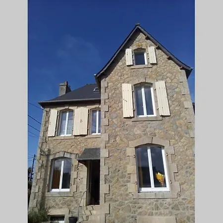 Kermaravel, Le Petit Manoir En Bord De Mer. * Saint-Pol-de-Léon