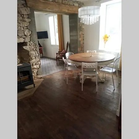 Kermaravel, Le Petit Manoir En Bord De Mer.